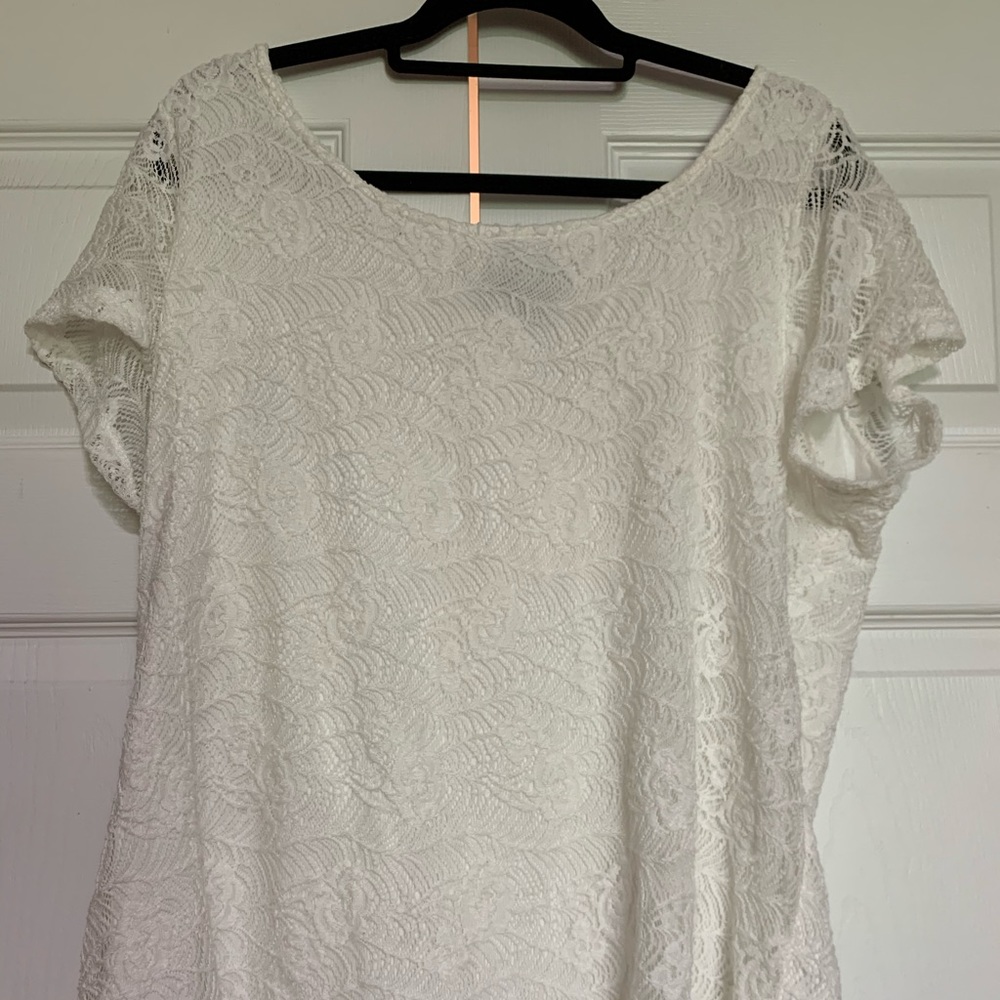 Women’s Lacey top